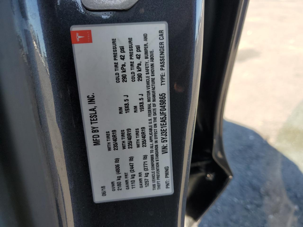 2018 Tesla Model 3 VIN: 5YJ3E1EA5JF049865 Lot: 82443425