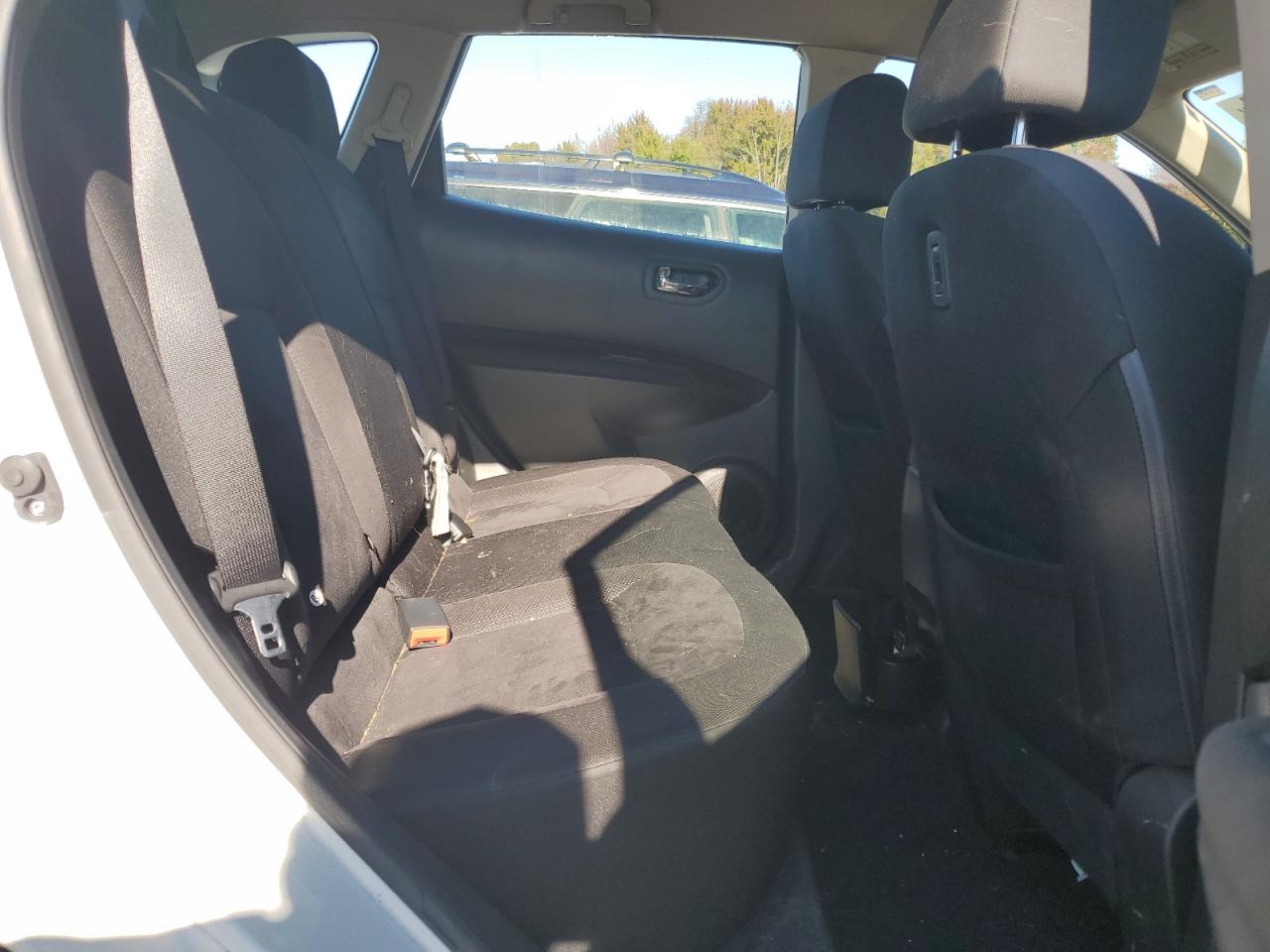 2014 Nissan Rogue Select S VIN: JN8AS5MVXEW712929 Lot: 85003805