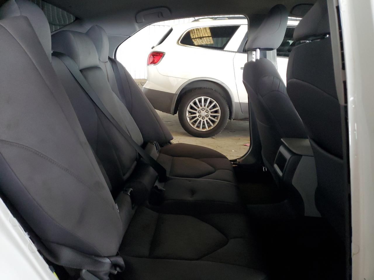 2018 Toyota Camry Le VIN: 4T1B31HK6JU507454 Lot: 81972375