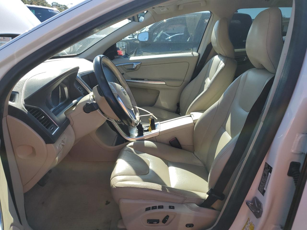 2016 Volvo Xc60 T5 Premier VIN: YV440MDK1G2782874 Lot: 87396655