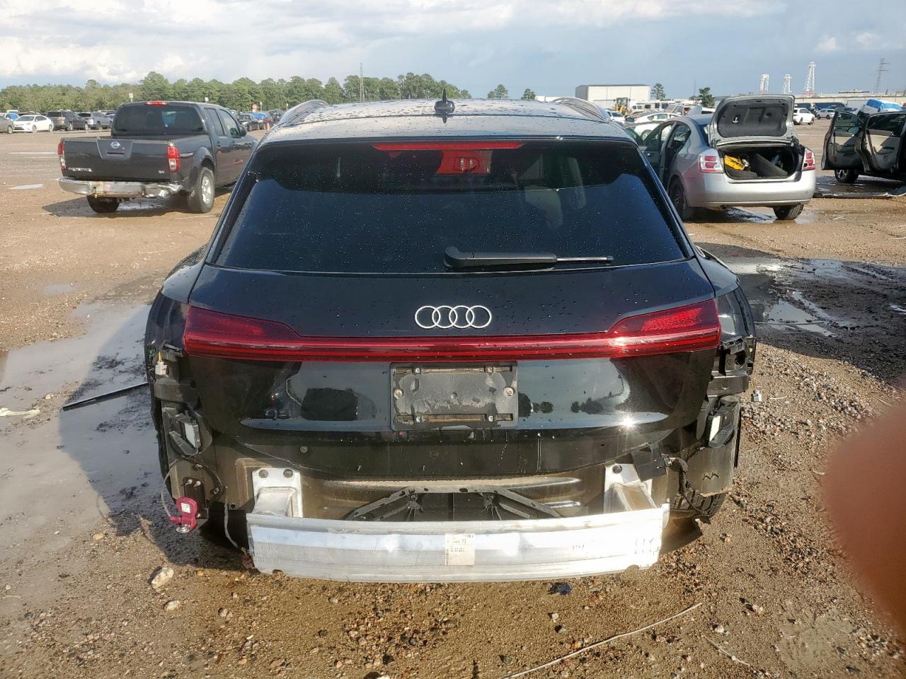 2024 Audi Q8 E-Tron Premium Plus VIN: WA15AAGE3RB009099 Lot: 90036445