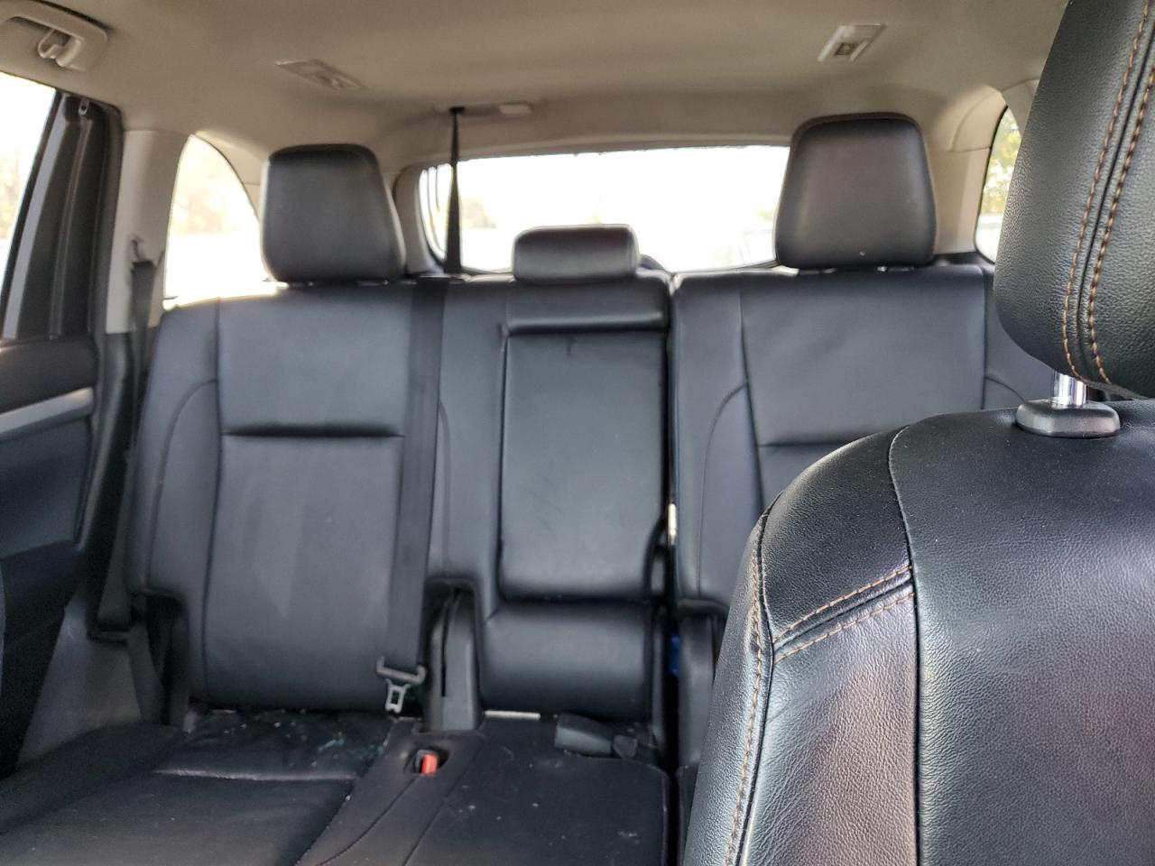 2019 Toyota Highlander Se VIN: 5TDJZRFHXKS570292 Lot: 84657215