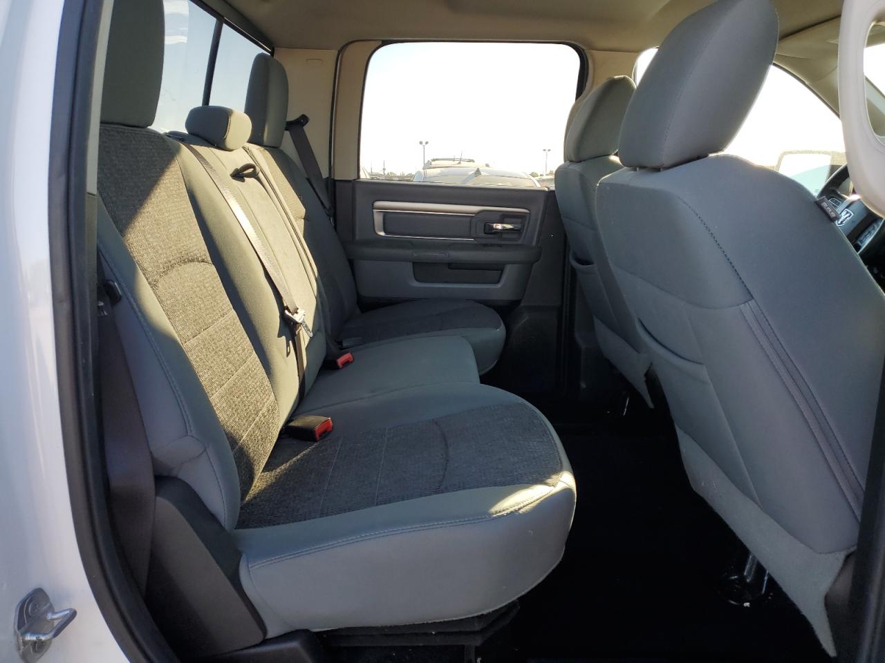 2016 Ram 1500 Slt VIN: 1C6RR7LMXGS303815 Lot: 82353945