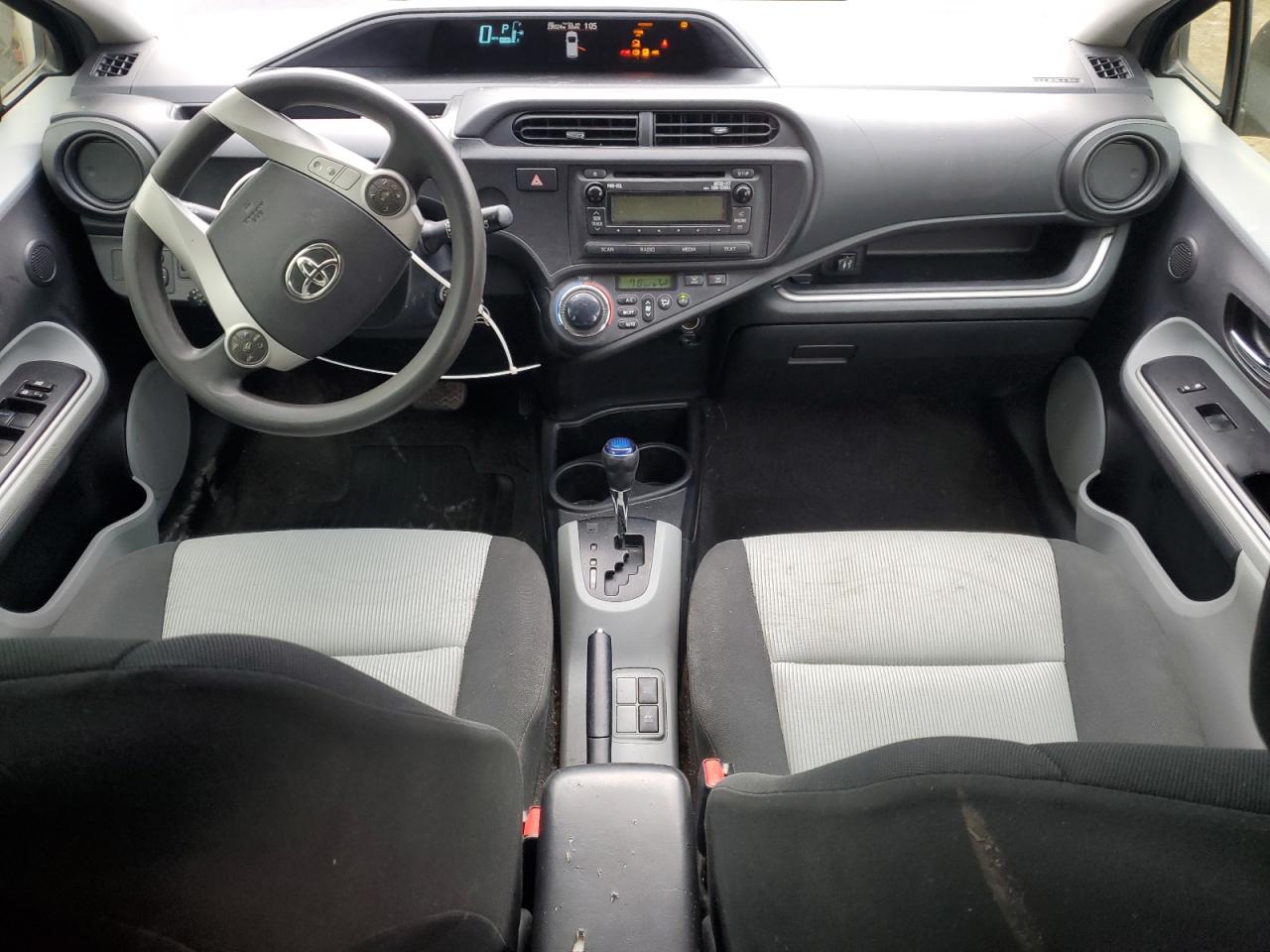 2014 Toyota Prius C VIN: JTDKDTB3XE1565265 Lot: 90827225