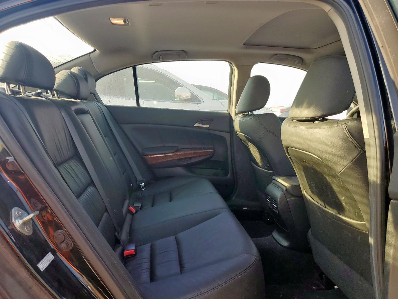 2011 Honda Accord Exl VIN: 1HGCP3F89BA018180 Lot: 82302235