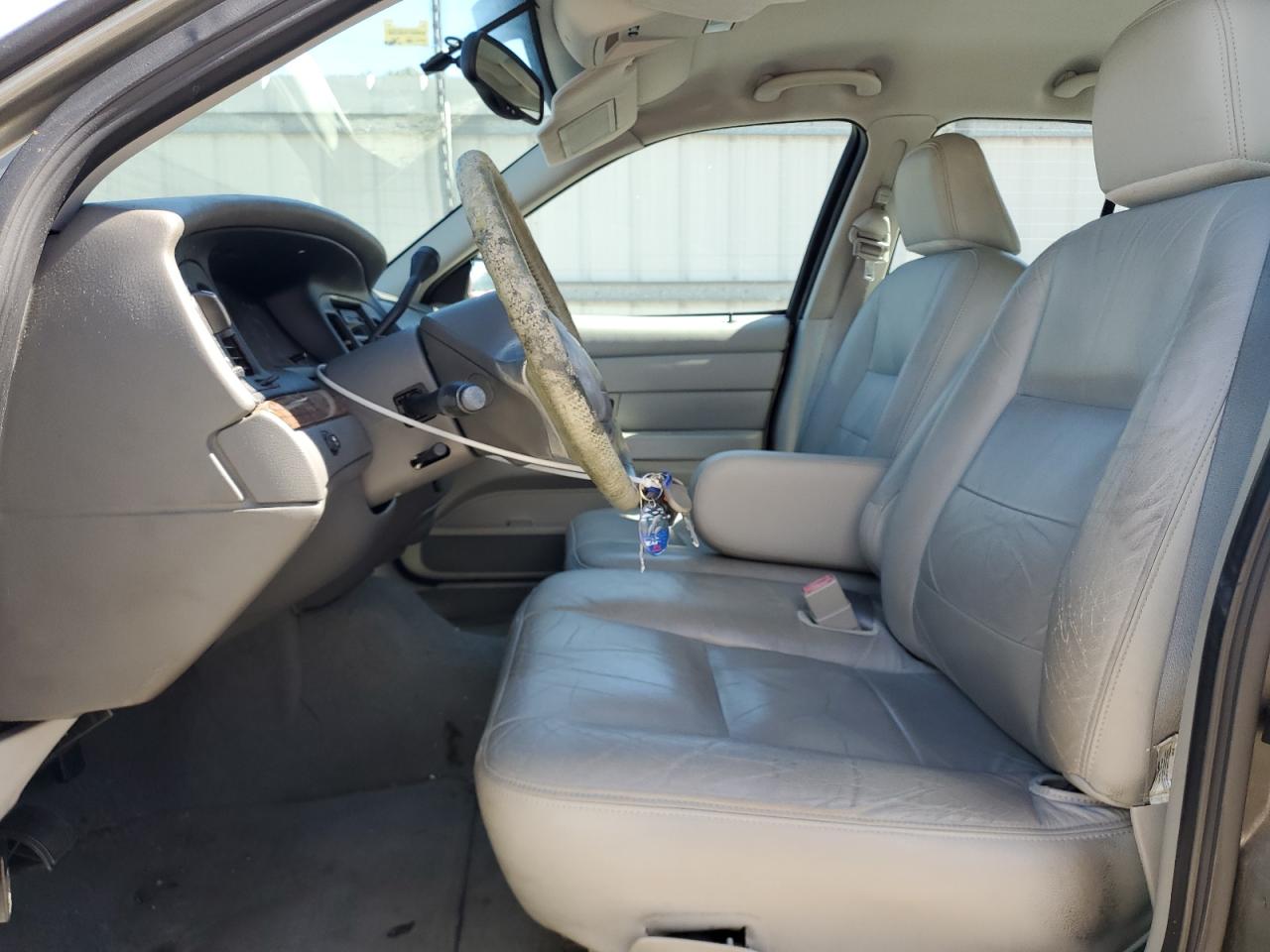 2004 Ford Crown Victoria Lx VIN: 2FAFP74W34X185610 Lot: 71364365