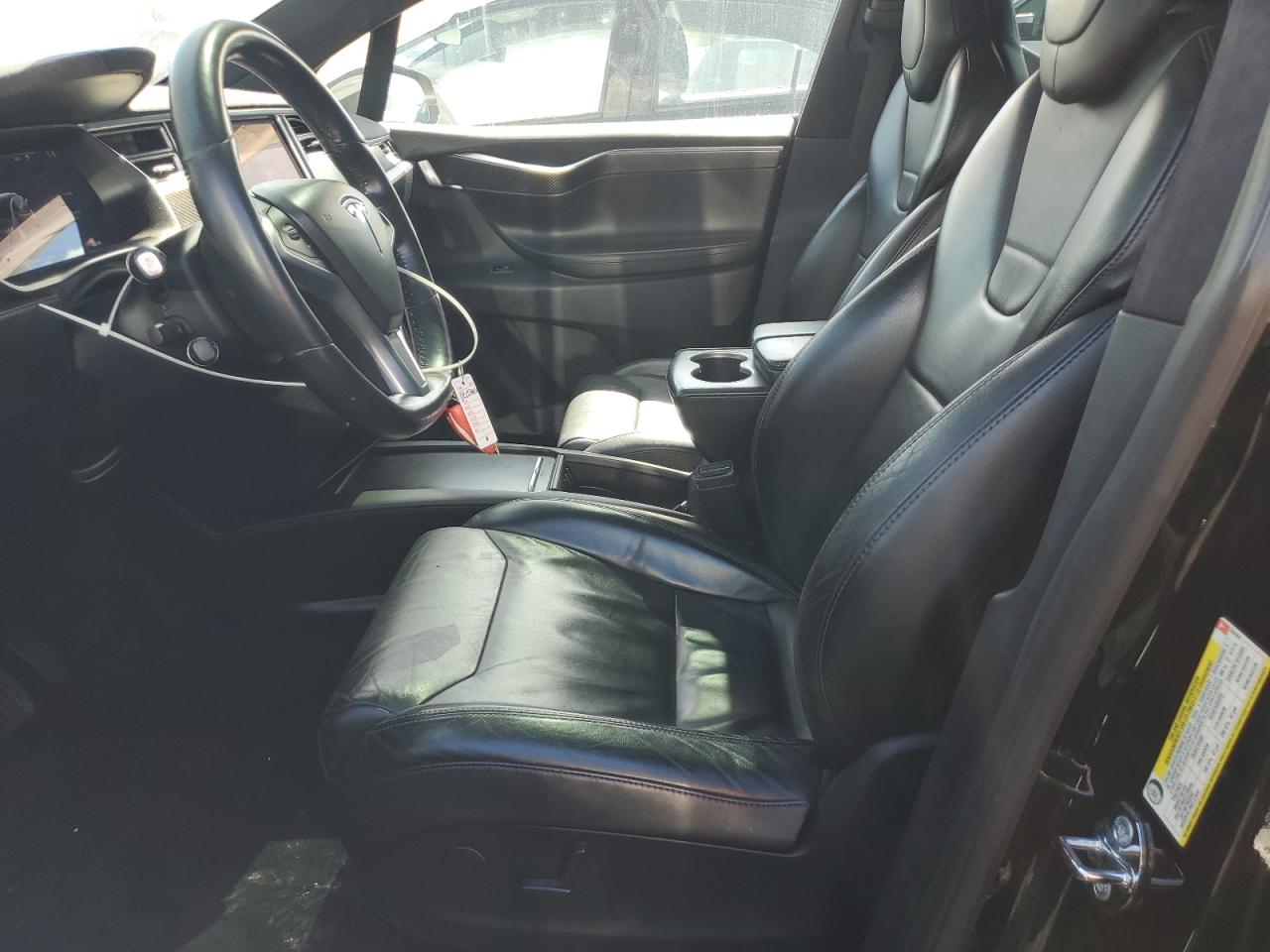 2017 Tesla Model X VIN: 5YJXCDE2XHF054443 Lot: 82227365