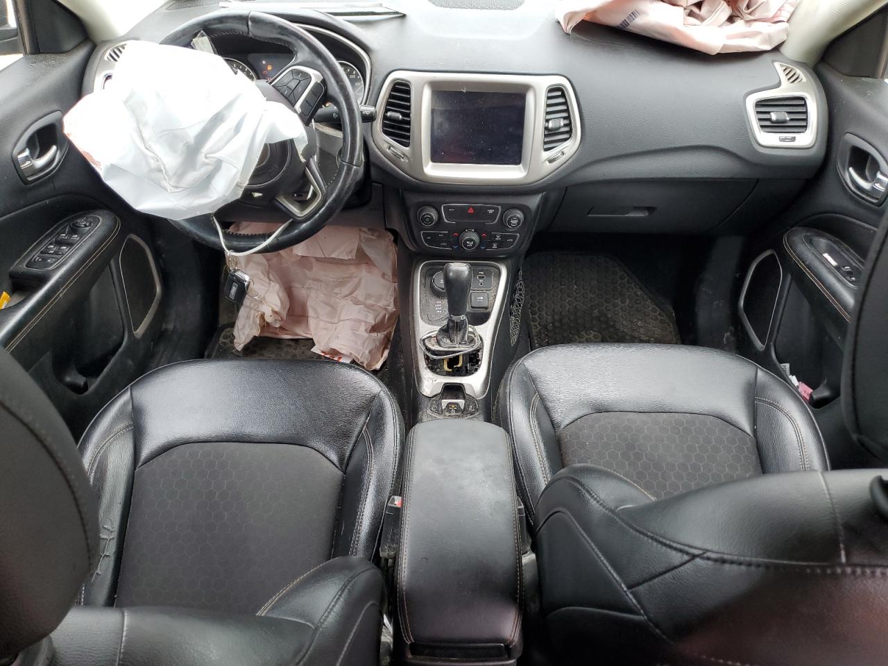 2018 Jeep Compass Latitude VIN: 3C4NJDBB3JT246005 Lot: 85487115