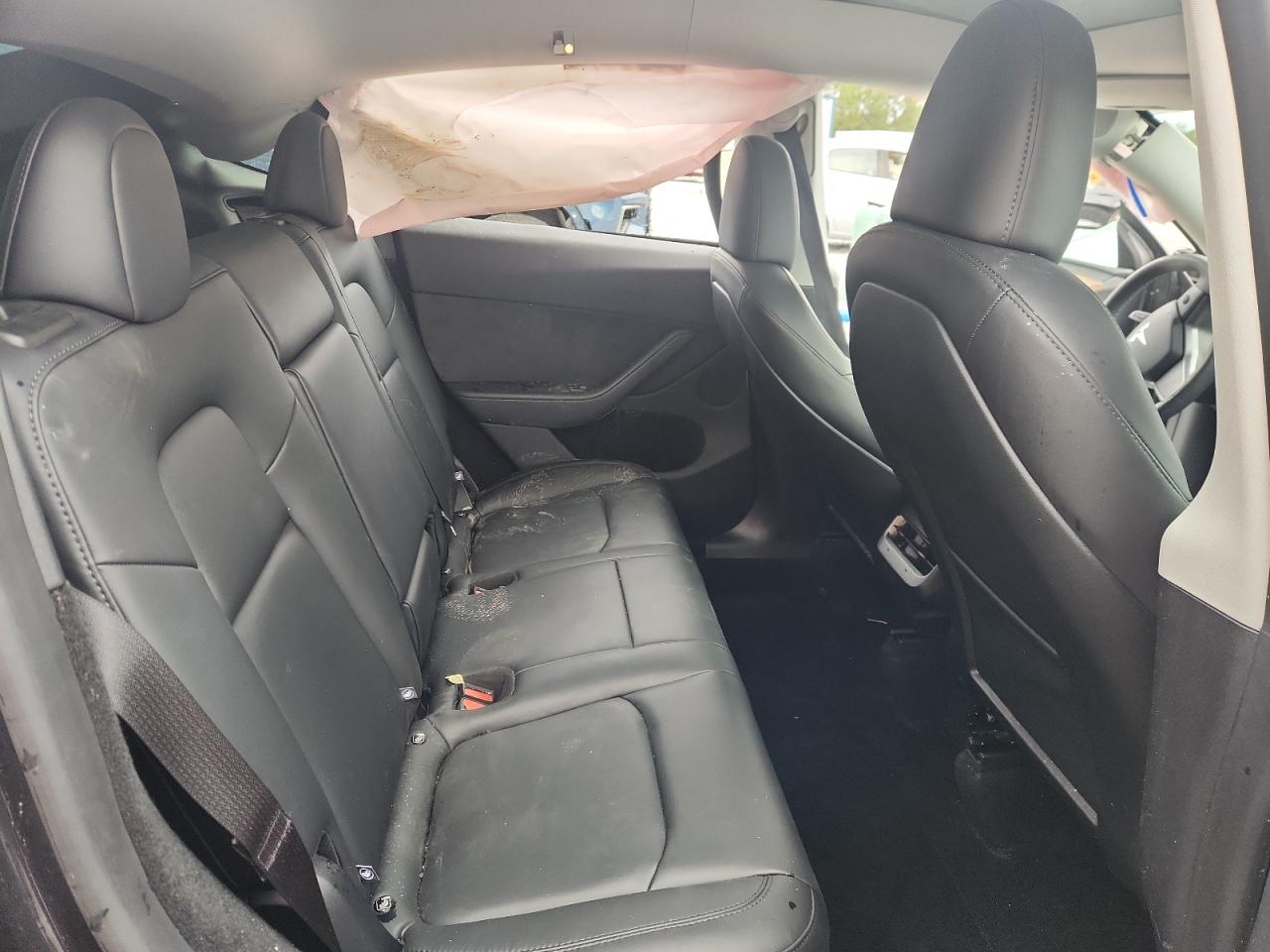 2024 Tesla Model Y VIN: 7SAYGDEE4RA316512 Lot: 90365135