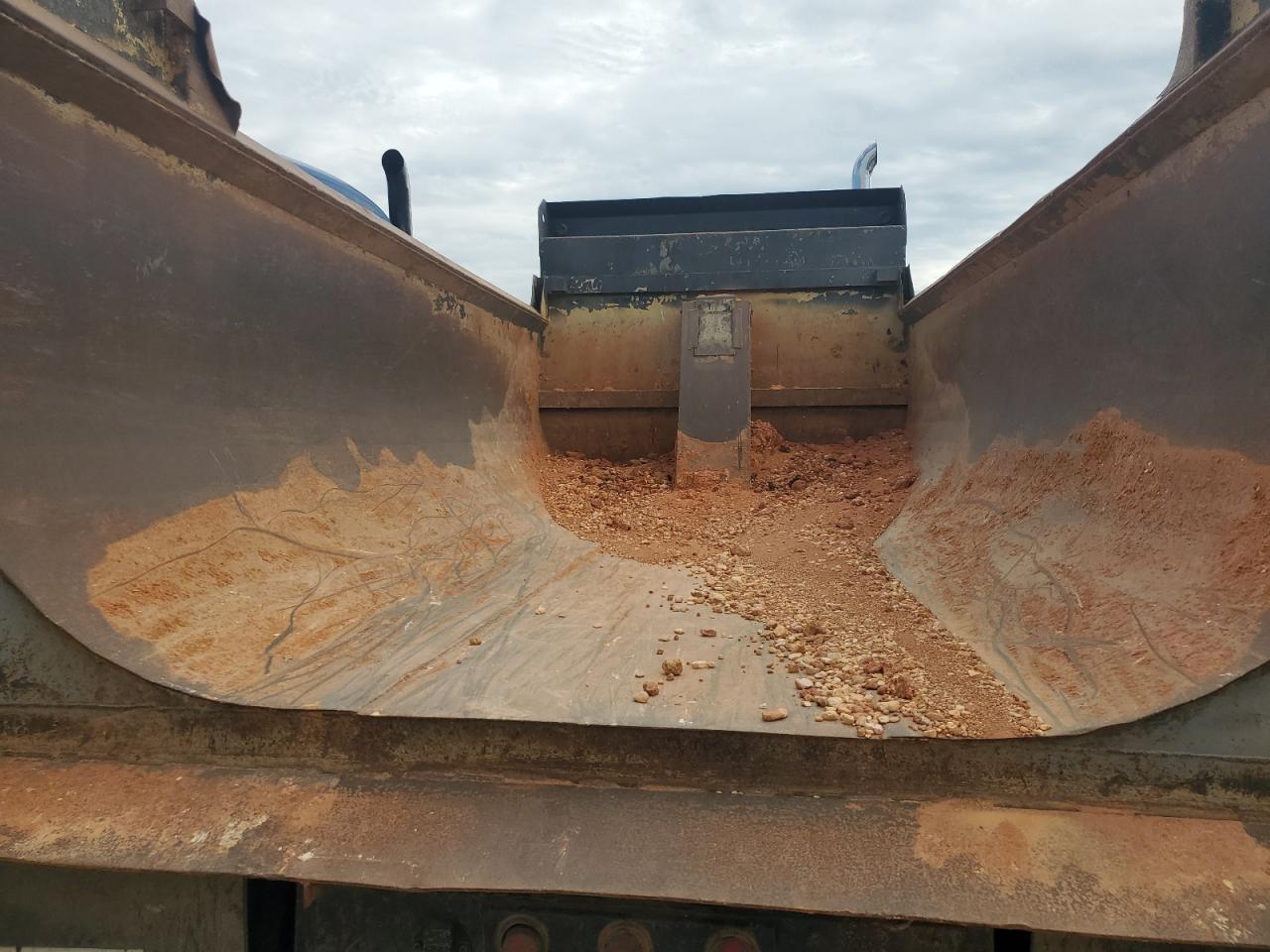 1997 International 9200 Dump Truck VIN: 2HSFMAHR3VC026011 Lot: 80348775