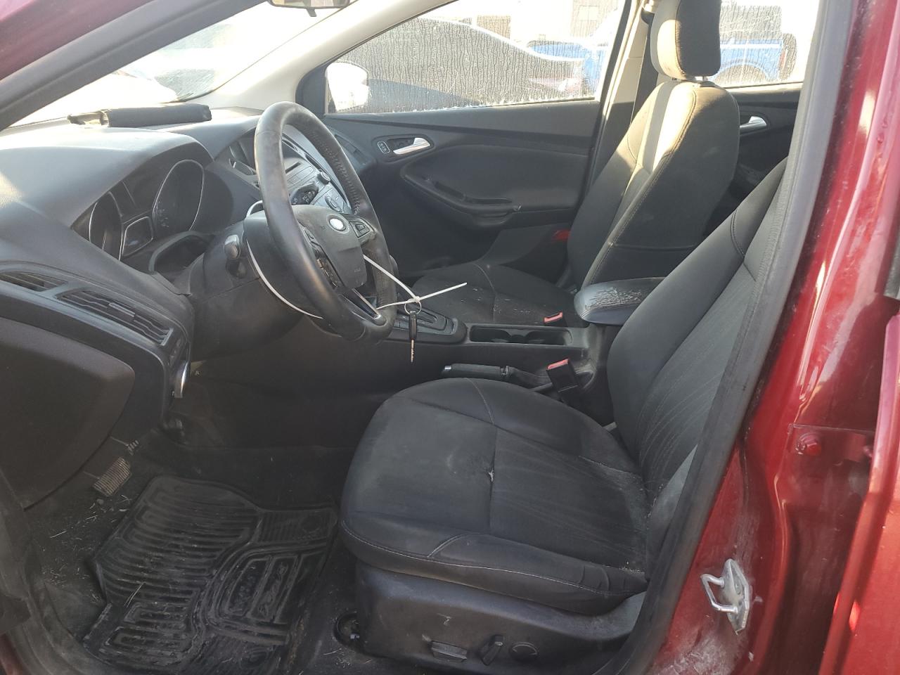 2016 Ford Focus Se VIN: 1FADP3F27GL391492 Lot: 82267495