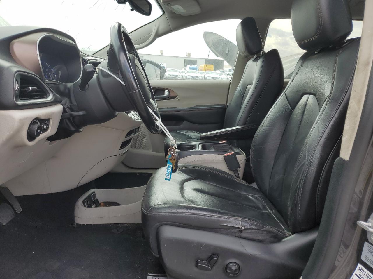 2017 Chrysler Pacifica Touring L VIN: 2C4RC1BG9HR532606 Lot: 85741485