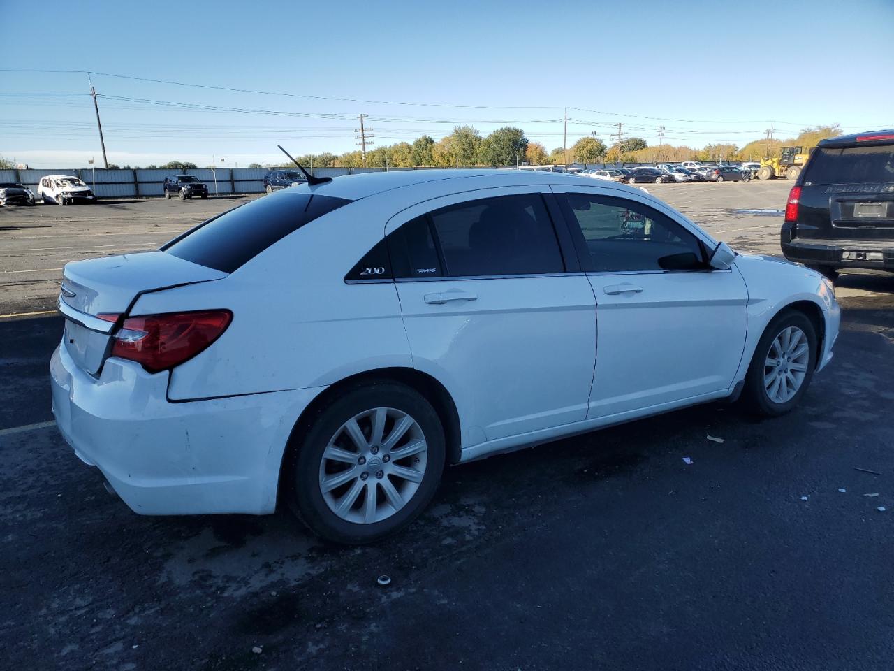2014 Chrysler 200 Touring white null flexible 1C3CCBBG1EN144732 photo #4