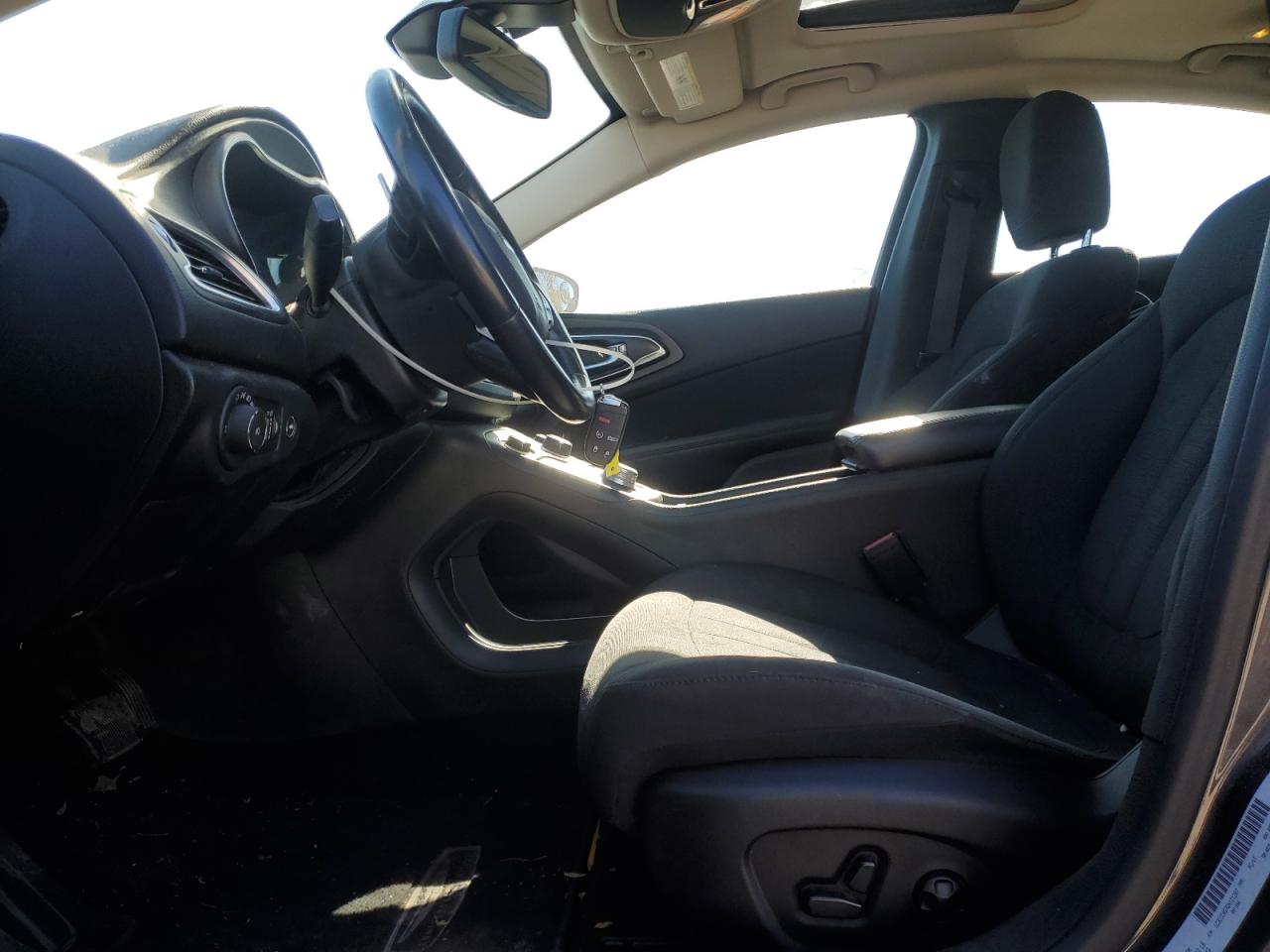 2016 Chrysler 200 Limited VIN: 1C3CCCAG7GN121207 Lot: 89895195