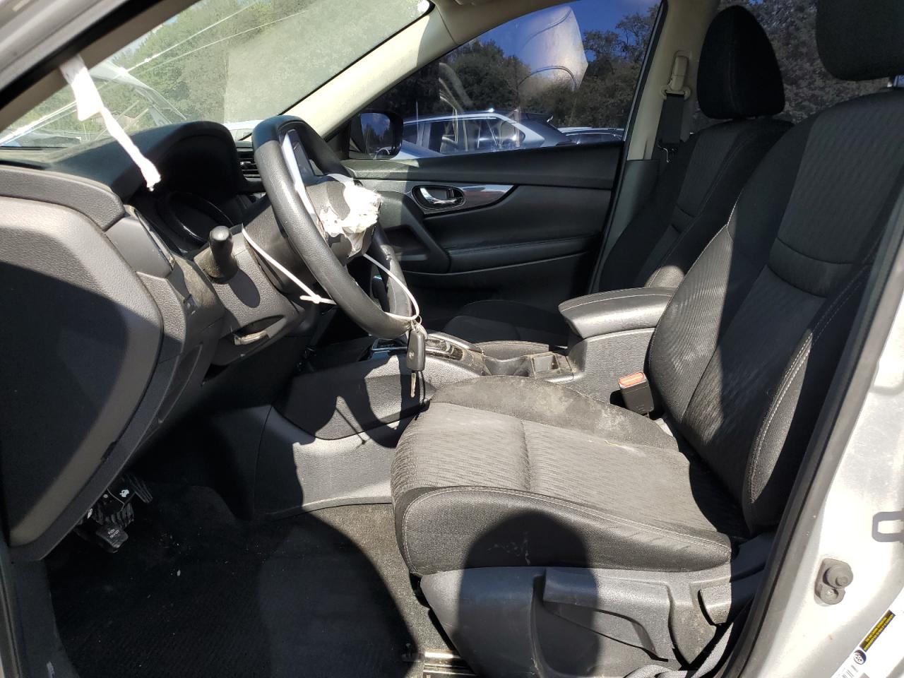 2017 Nissan Rogue S VIN: KNMAT2MV3HP523321 Lot: 84923085