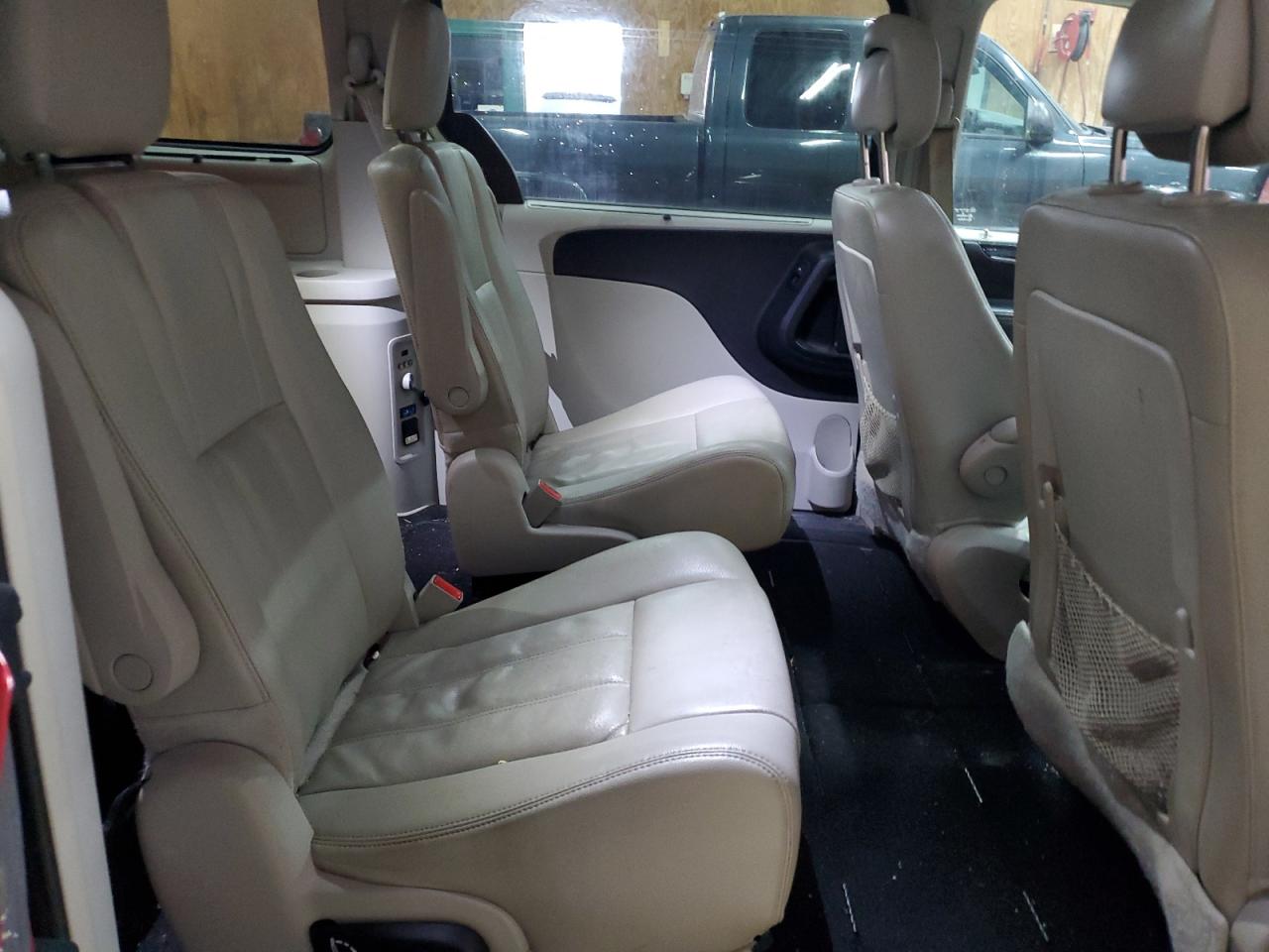 2015 Chrysler Town & Country Touring VIN: 2C4RC1BG0FR743688 Lot: 86108575
