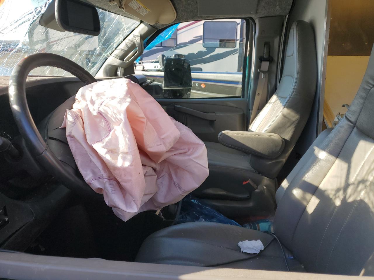 2022 Chevrolet Express G3500 Delivery Truck VIN: 1GB0GSF72N1182947 Lot: 86131005