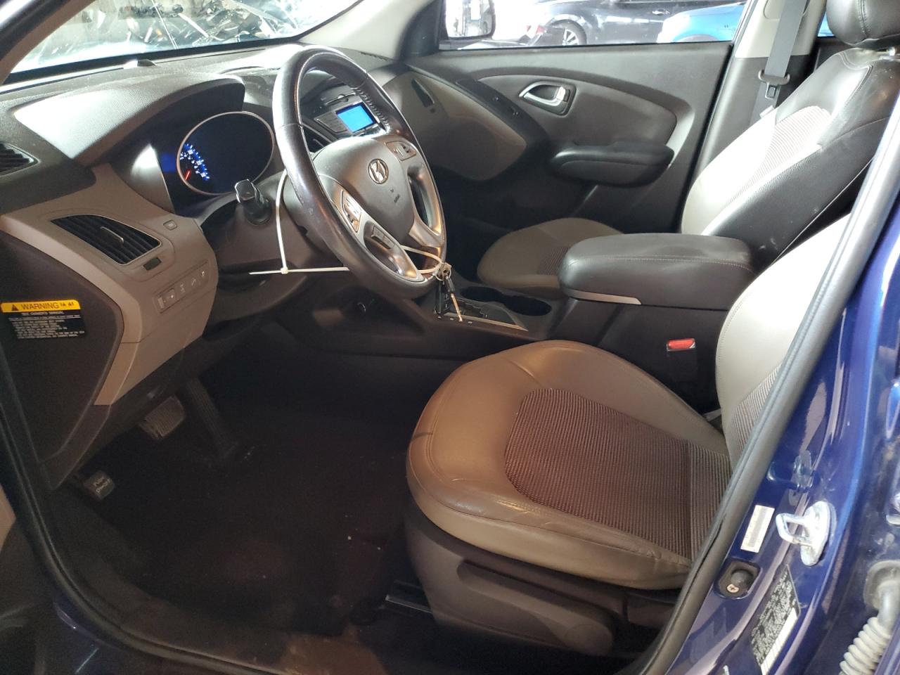 2010 Hyundai Tucson Gls VIN: KM8JUCAC7AU099764 Lot: 85824465