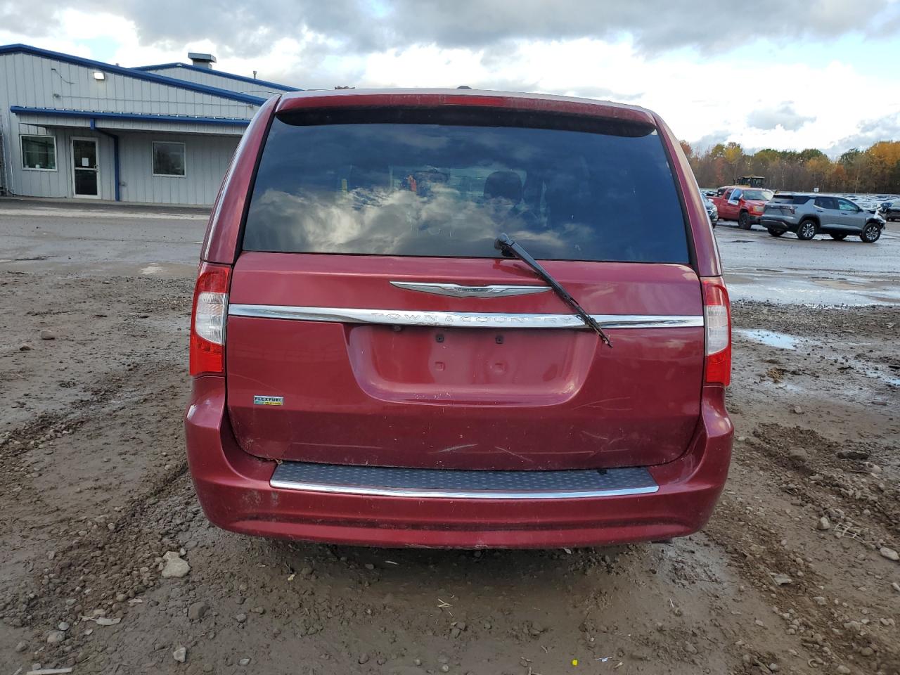 2015 Chrysler Town & Country Touring VIN: 2C4RC1BG2FR739402 Lot: 82469705