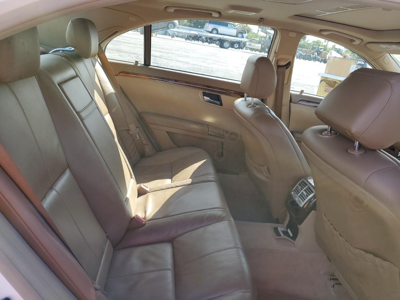 2007 Mercedes-Benz S 550 VIN: WDDNG71X17A063981 Lot: 86537805