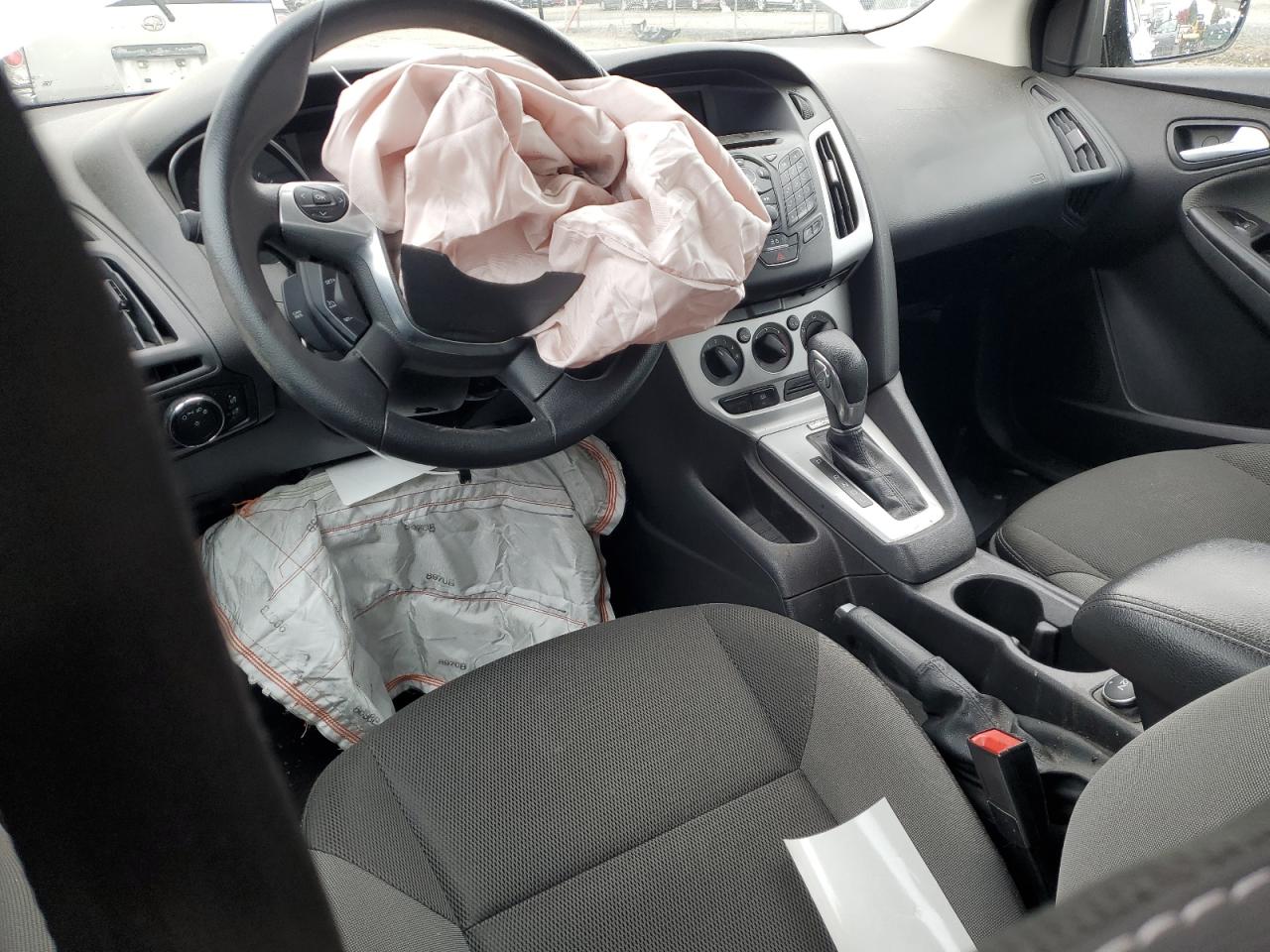 2014 Ford Focus Se VIN: 1FADP3K28EL391973 Lot: 85950345