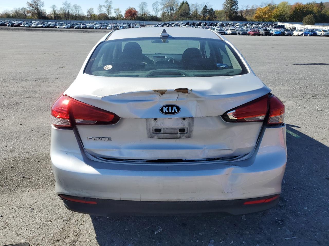 2018 Kia Forte Lx VIN: 3KPFL4A78JE170376 Lot: 90120915