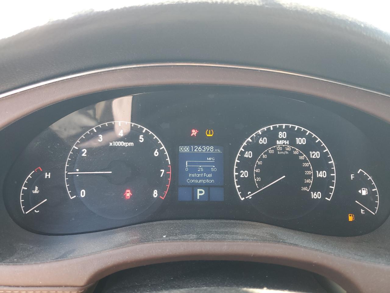 2011 Hyundai Genesis 4.6L VIN: KMHGC4DF7BU116380 Lot: 90407335