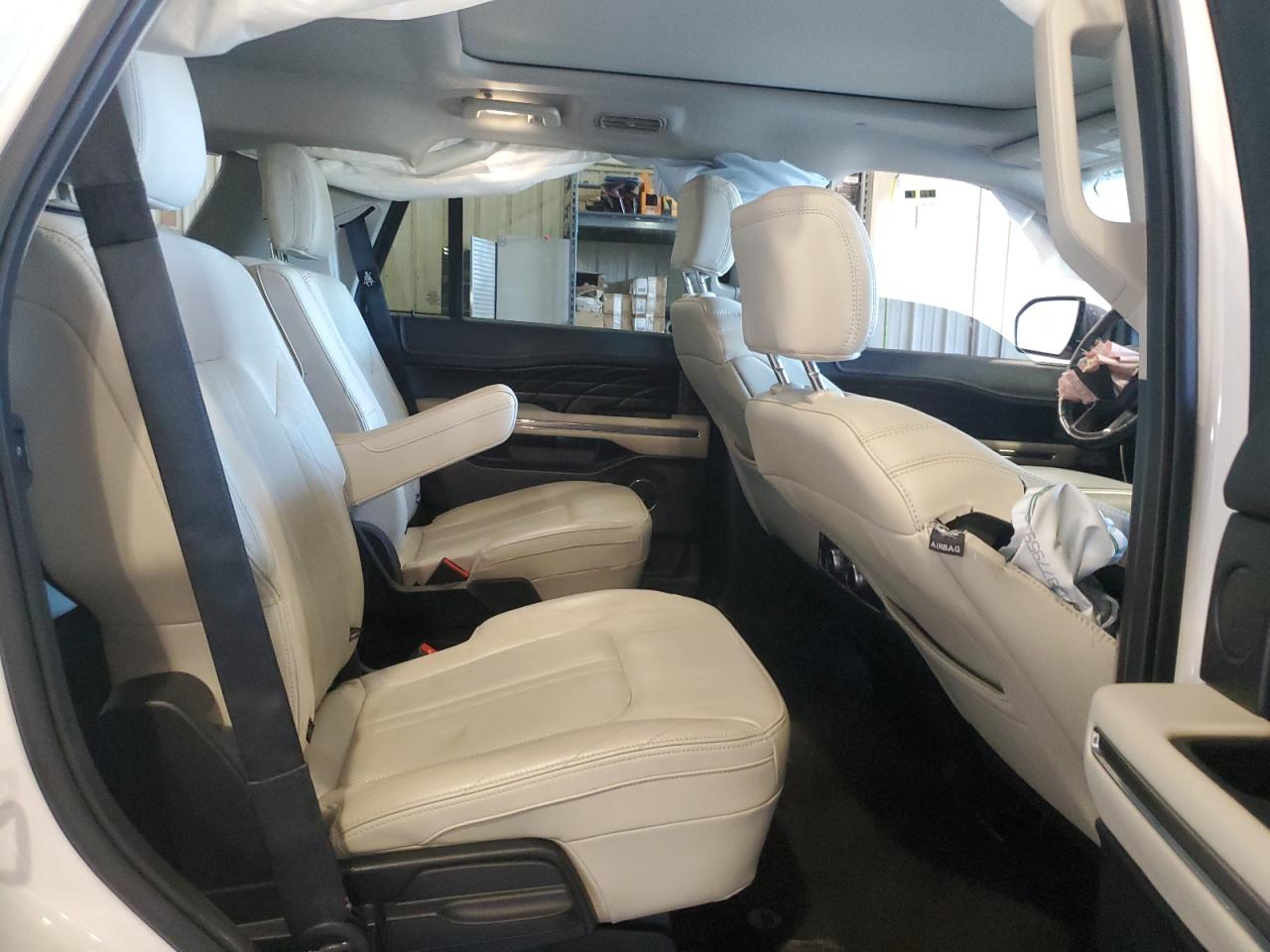 2018 Ford Expedition Platinum VIN: 1FMJU1MT7JEA49327 Lot: 82295725