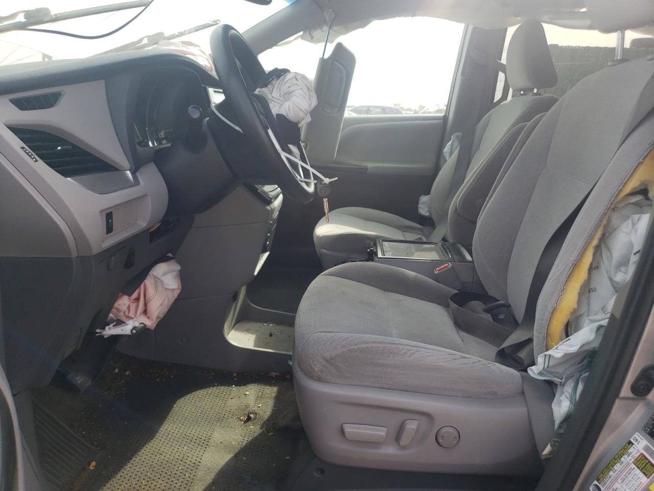 2015 Toyota Sienna Le VIN: 5TDJK3DC6FS096808 Lot: 84650195