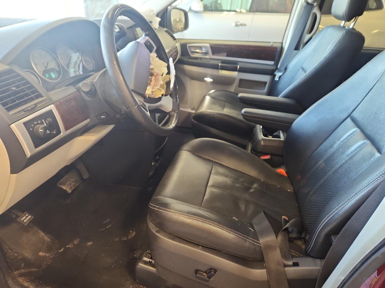 2010 Chrysler Town & Country Touring Plus VIN: 2A4RR8DX4AR495033 Lot: 85886445