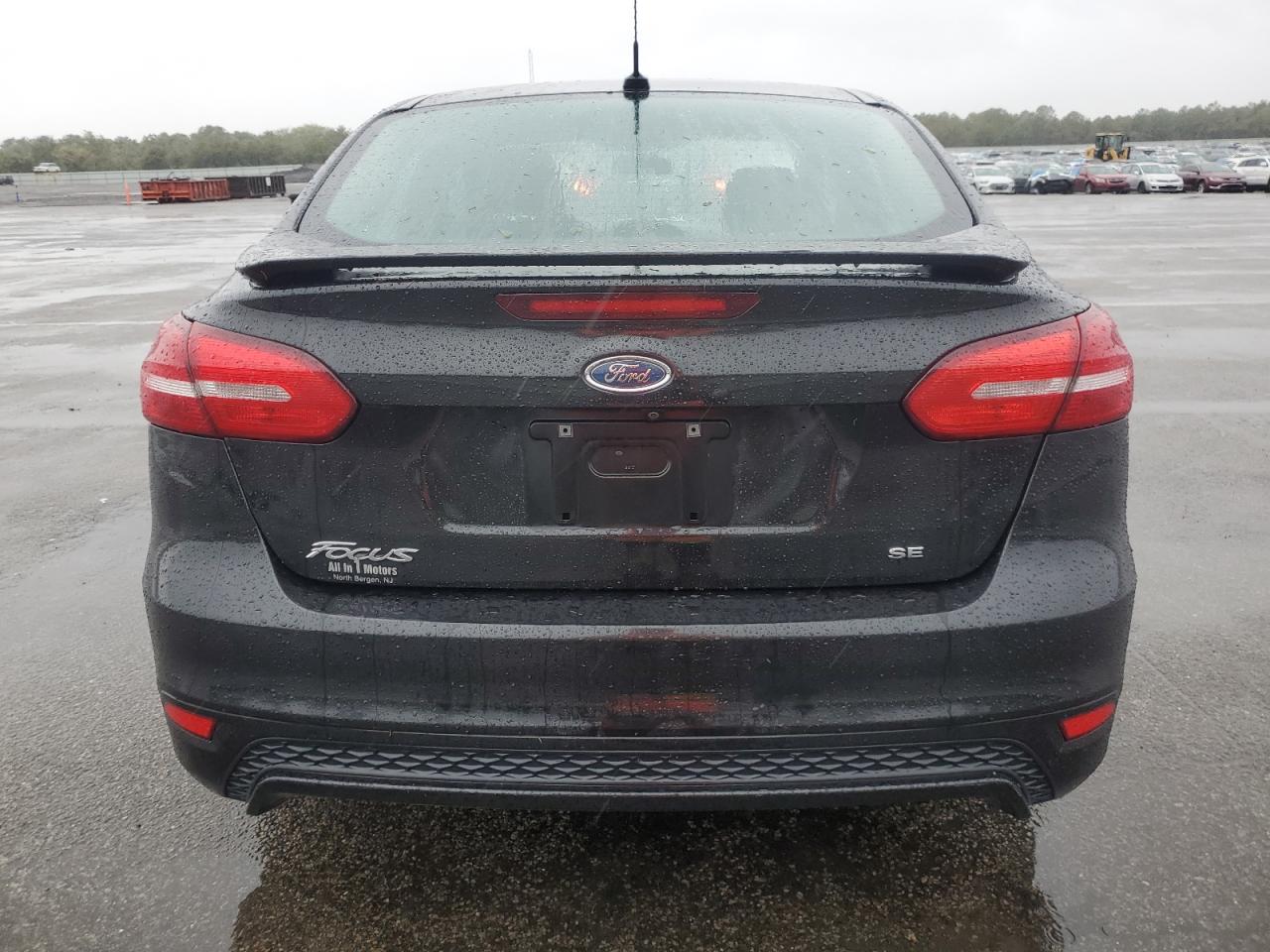 2015 Ford Focus Se VIN: 1FADP3F20FL333688 Lot: 82442865