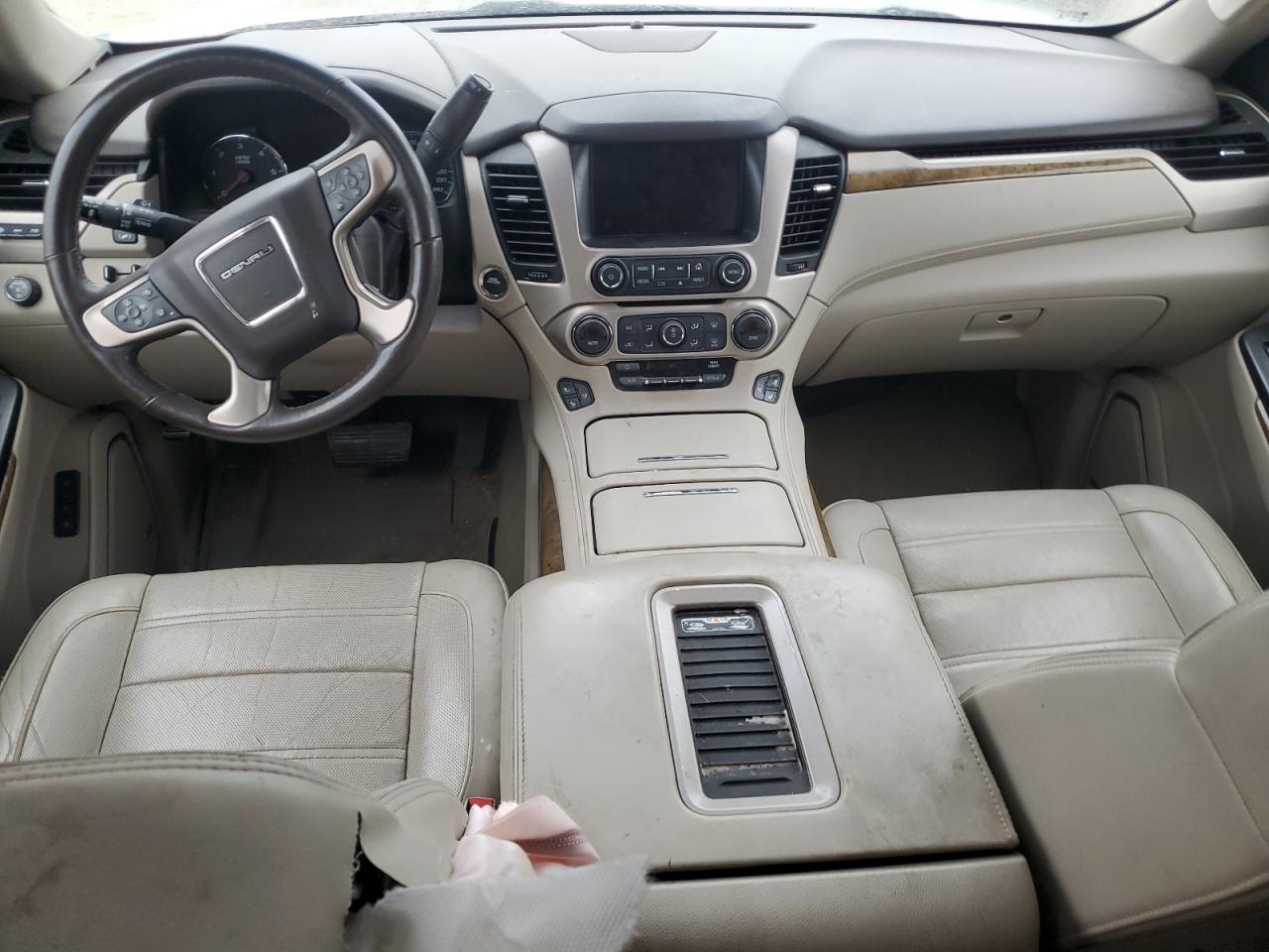 2017 GMC Yukon Xl Denali VIN: 1GKS2HKJ7HR164784 Lot: 84255585