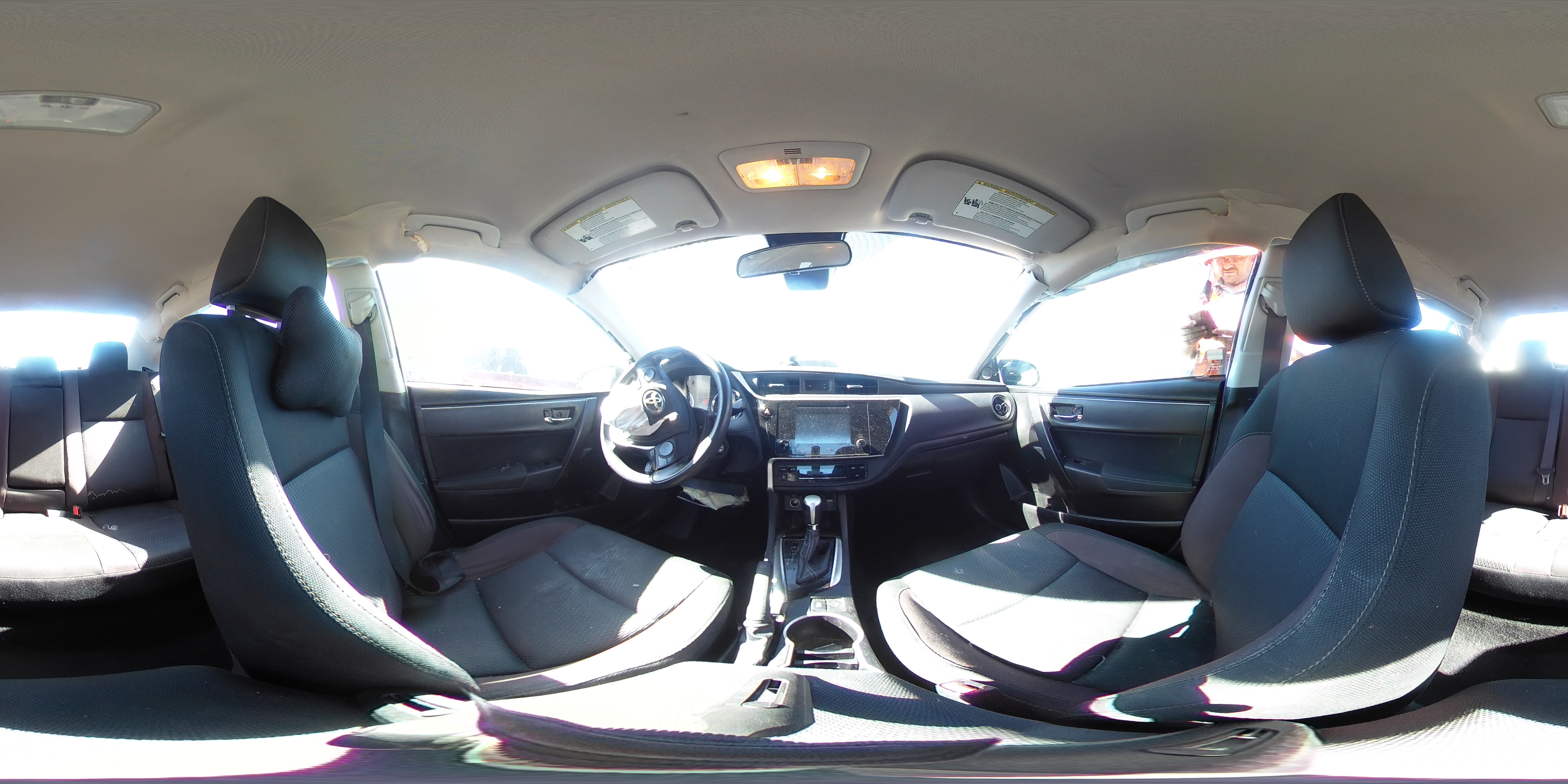 2018 Toyota Corolla L VIN: 5YFBURHE8JP811439 Lot: 84934755