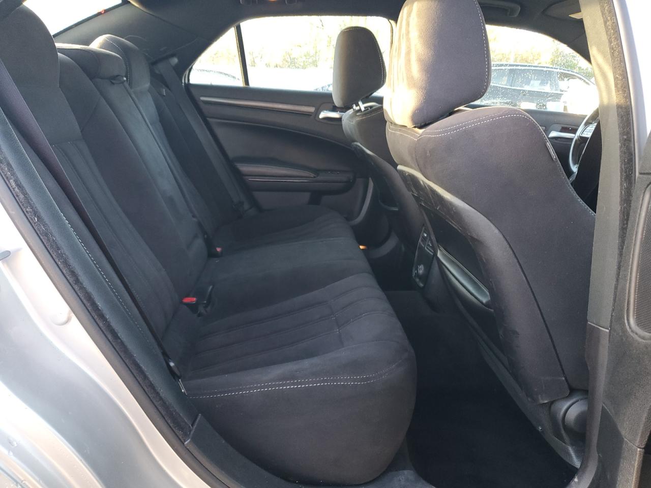 2012 Chrysler 300 S VIN: 2C3CCABG6CH233731 Lot: 82630915