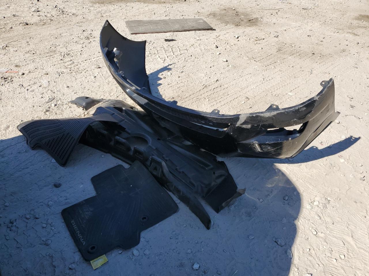 2015 Toyota Sienna Xle VIN: 5TDYK3DC8FS551625 Lot: 85323315