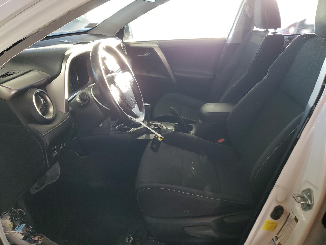 2017 Toyota Rav4 Hv Le VIN: JTMRJREV4HD101415 Lot: 85363175