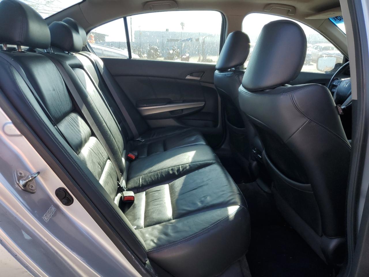 2010 Honda Accord Exl VIN: 1HGCP2F86AA050271 Lot: 84939005