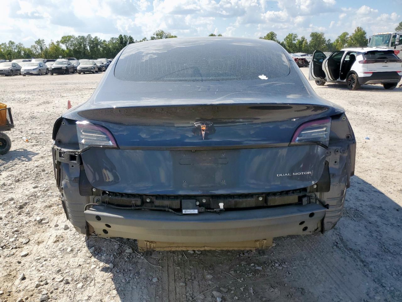 2018 Tesla Model 3 VIN: 5YJ3E1EB9JF114323 Lot: 84976905