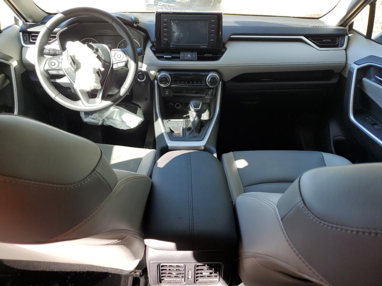 2020 Toyota Rav4 Xle Premium VIN: 2T3C1RFV7LC085759 Lot: 82185865