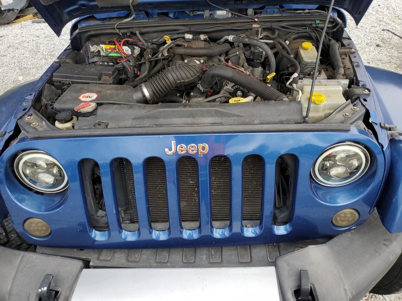 2009 Jeep Wrangler Unlimited Sahara VIN: 1J8GB59149L713277 Lot: 85342455