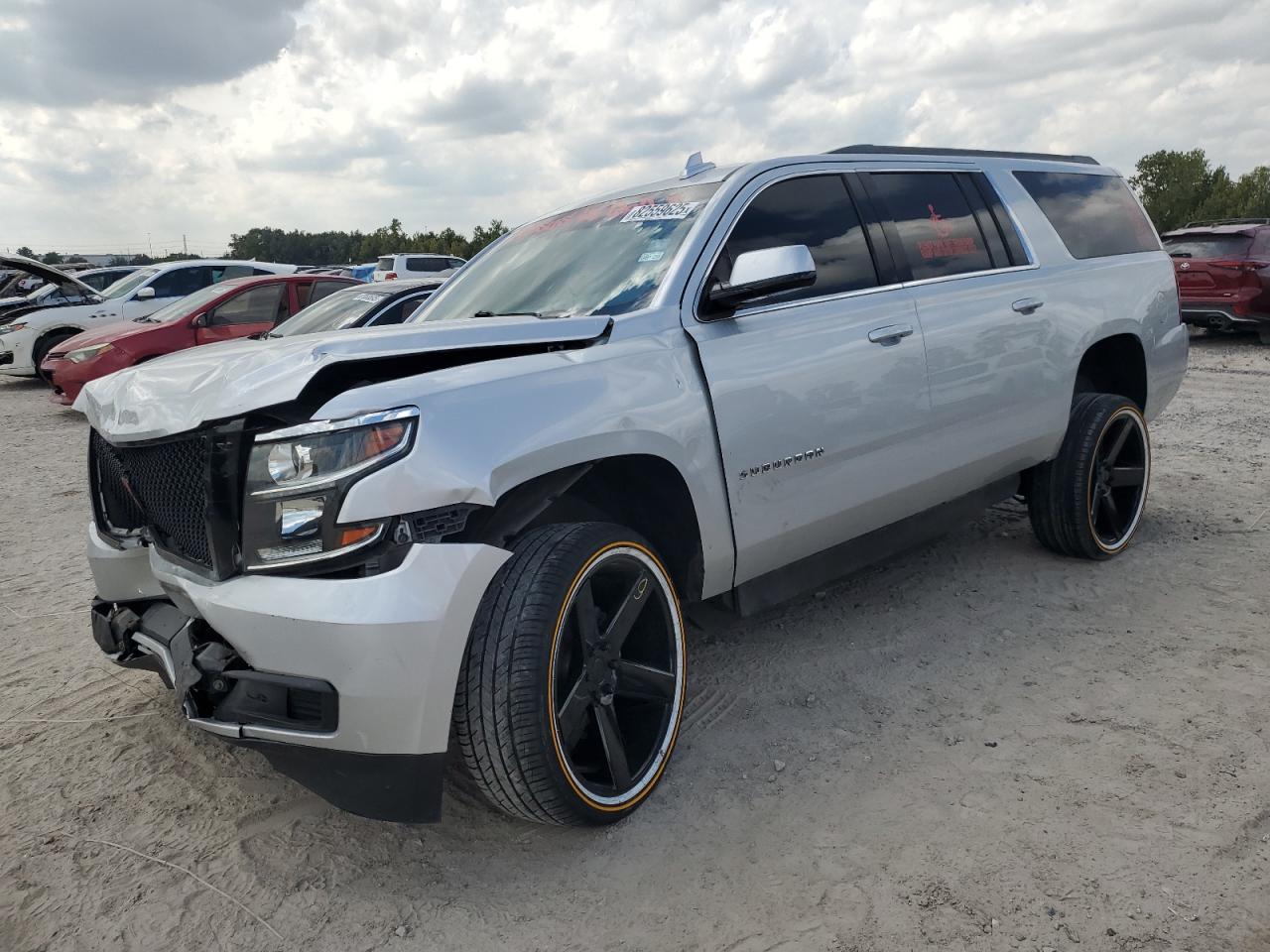 CHEVROLET SUBURBAN 2019. Lot# 82559625. VIN 1GNSCGKC5KR248685. Photo 1
