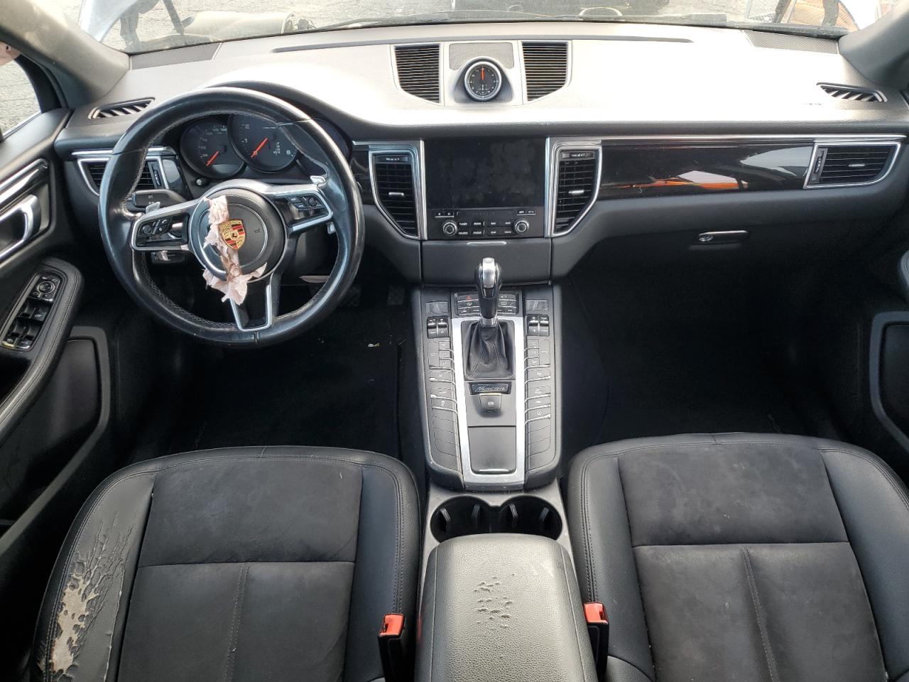 2017 Porsche Macan VIN: WP1AA2A59HLB07757 Lot: 82656875