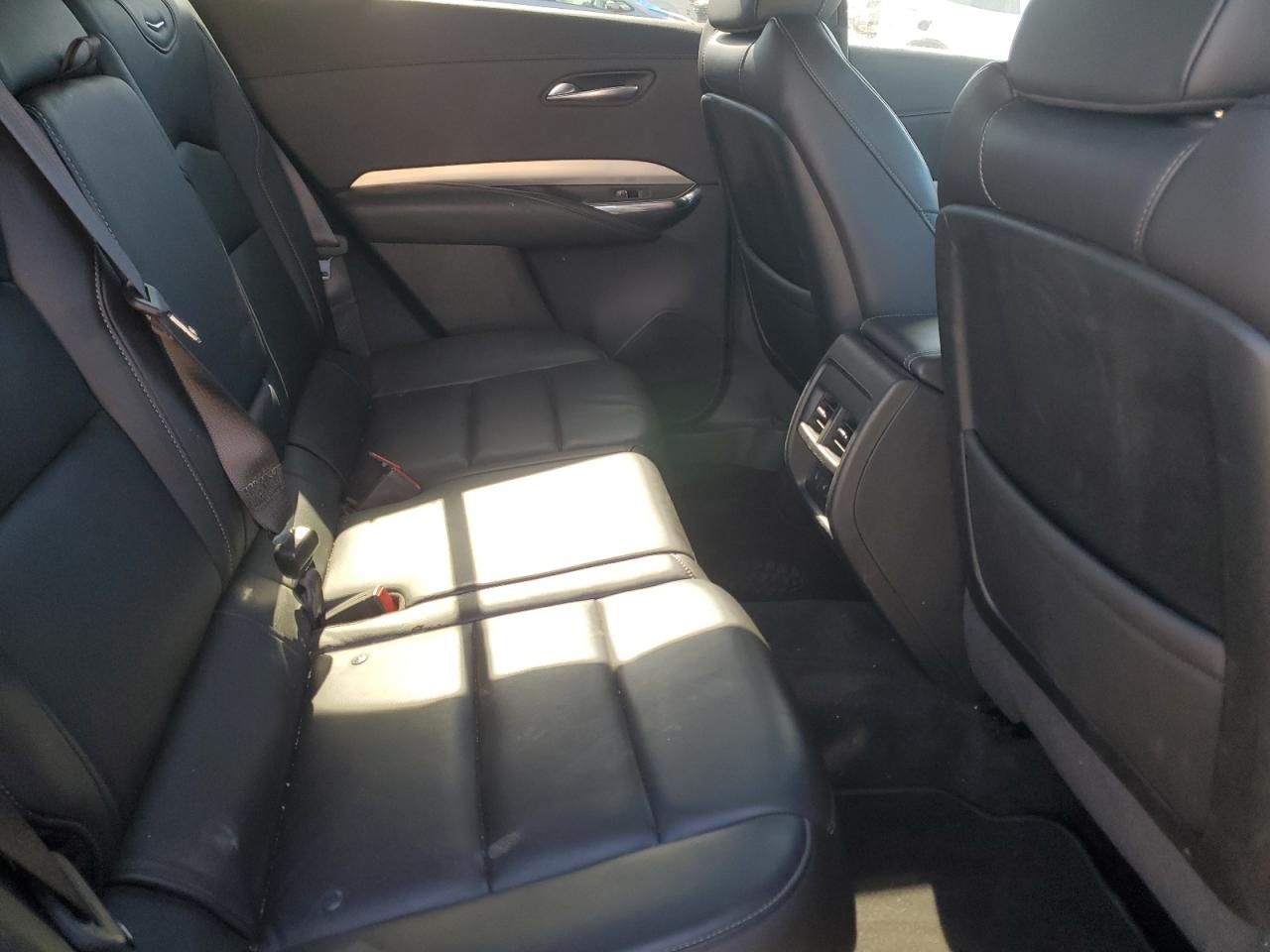 2019 Cadillac Xt4 Premium Luxury VIN: 1GYFZDR47KF176342 Lot: 89808535