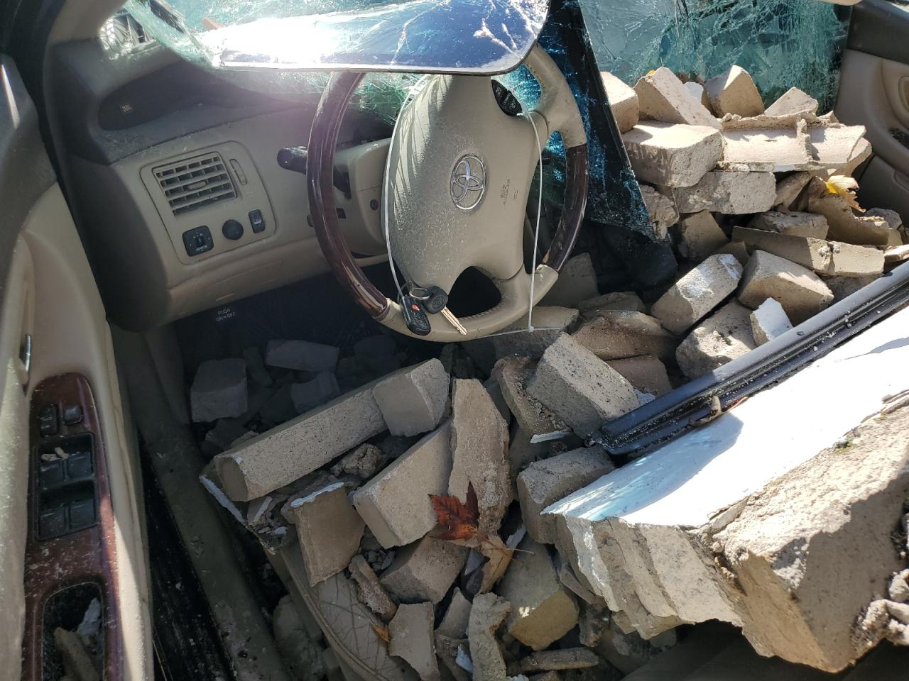 2004 Toyota Avalon Xl VIN: 4T1BF28B14U347954 Lot: 85822105