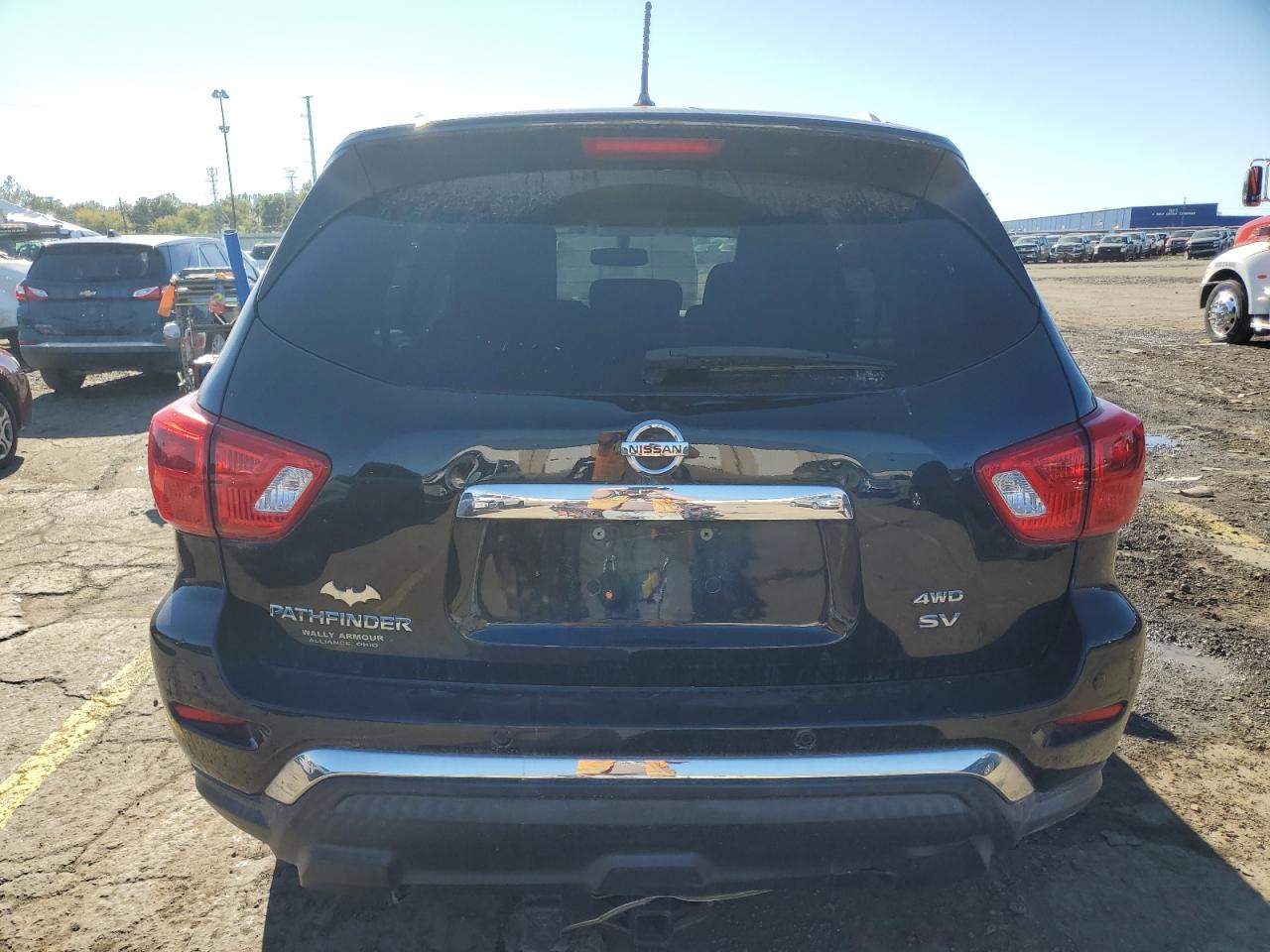 2018 Nissan Pathfinder S VIN: 5N1DR2MM8JC659052 Lot: 85917155