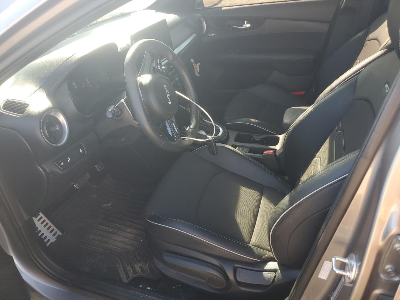 2024 Kia Forte Gt Line VIN: 3KPF54AD6RE816963 Lot: 82509385