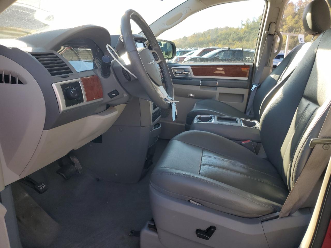 2009 Chrysler Town & Country Touring VIN: 2A8HR54169R611493 Lot: 87185375