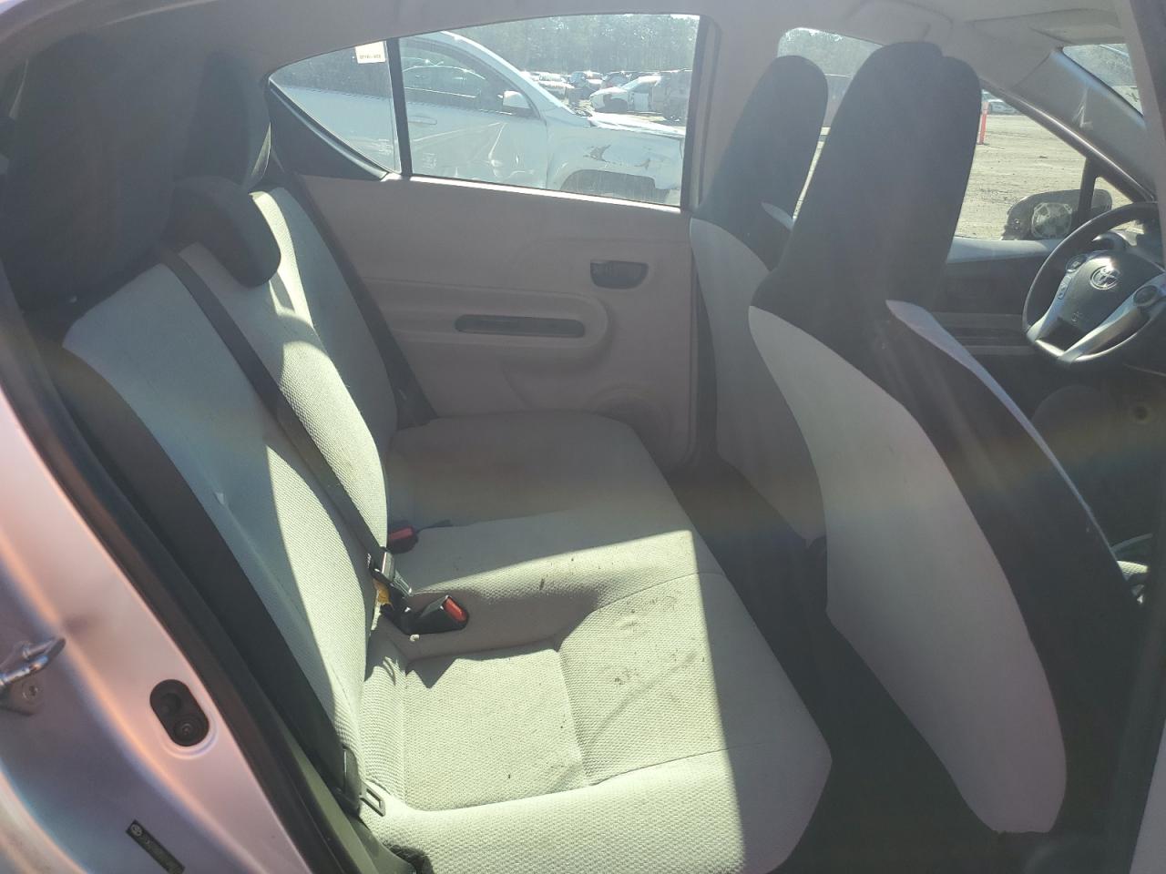 2013 Toyota Prius C VIN: JTDKDTB35D1046526 Lot: 86797965