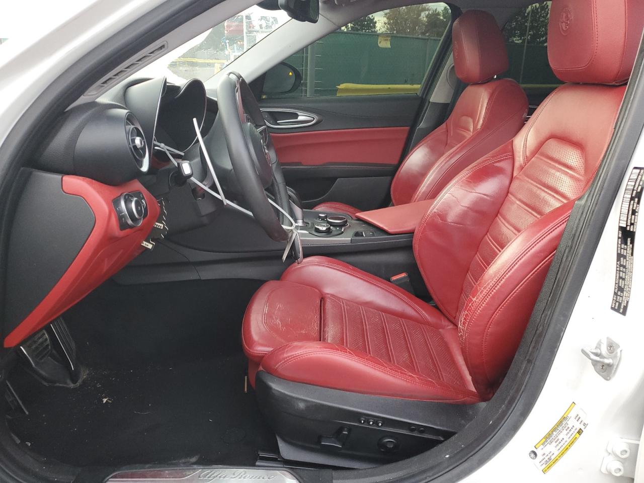 2017 Alfa Romeo Giulia Ti Q4 VIN: ZARFAEEN4H7555194 Lot: 90872085