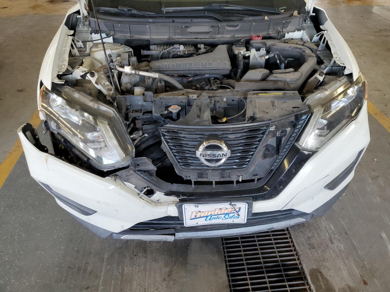 2017 Nissan Rogue S VIN: 5N1AT2MT4HC820034 Lot: 81945595